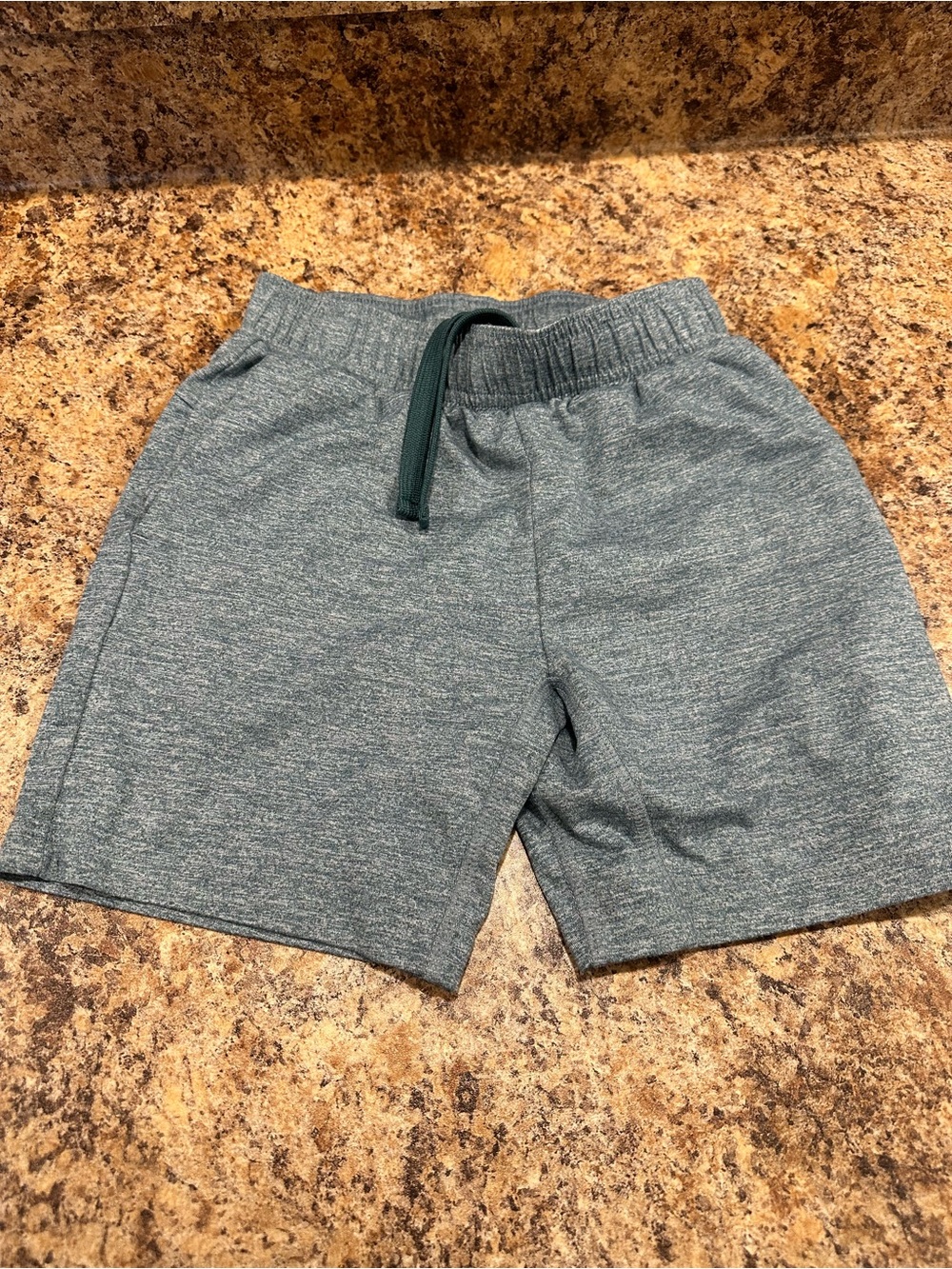 Boys all in motion dri fit shorts xs 4/5